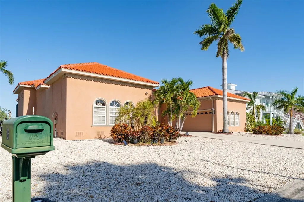 825 Birdie Way Apollo Beach FL 33572