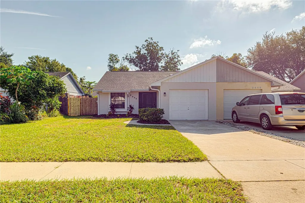 2453 Long Meadow Way Orlando FL 32817