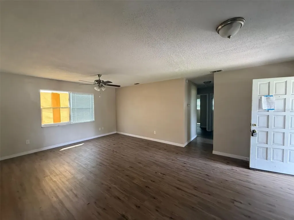 1893 Aaron Avenue Orlando FL 32811