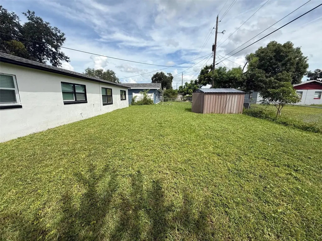 1893 Aaron Avenue Orlando FL 32811