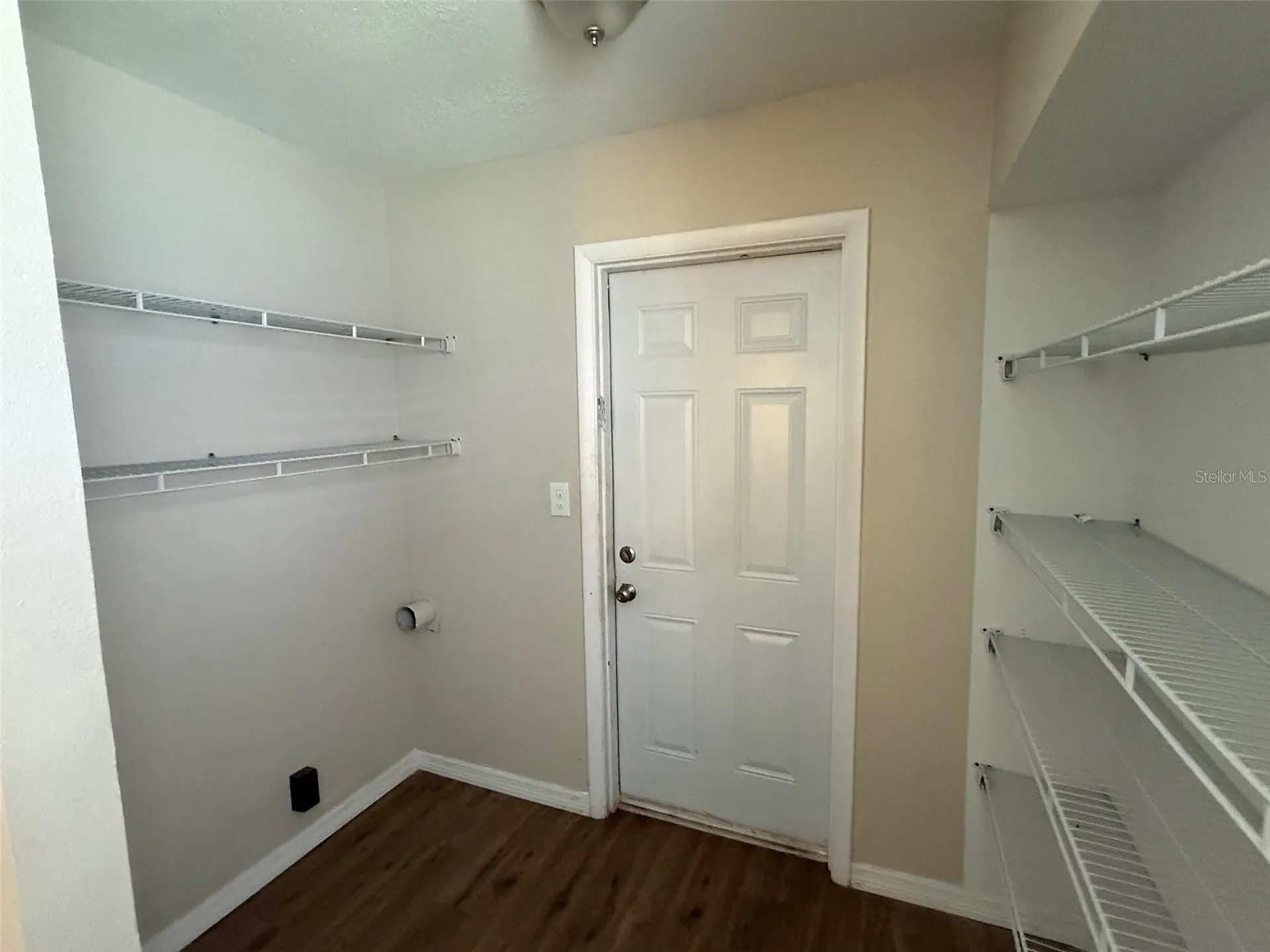 1893 Aaron Avenue Orlando FL 32811