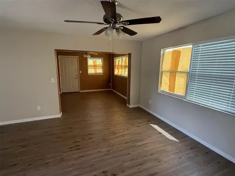 1893 Aaron Avenue Orlando FL 32811