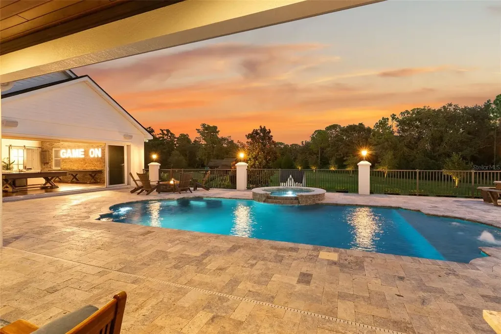 10705 Crane Hill Court Thonotosassa FL 33592
