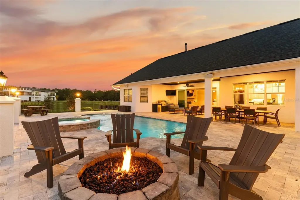 10705 Crane Hill Court Thonotosassa FL 33592