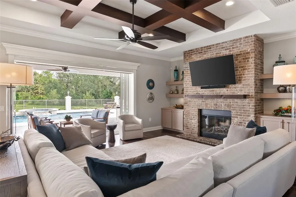 10705 Crane Hill Court Thonotosassa FL 33592