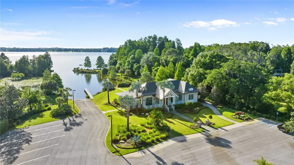 10705 Crane Hill Court Thonotosassa FL 33592