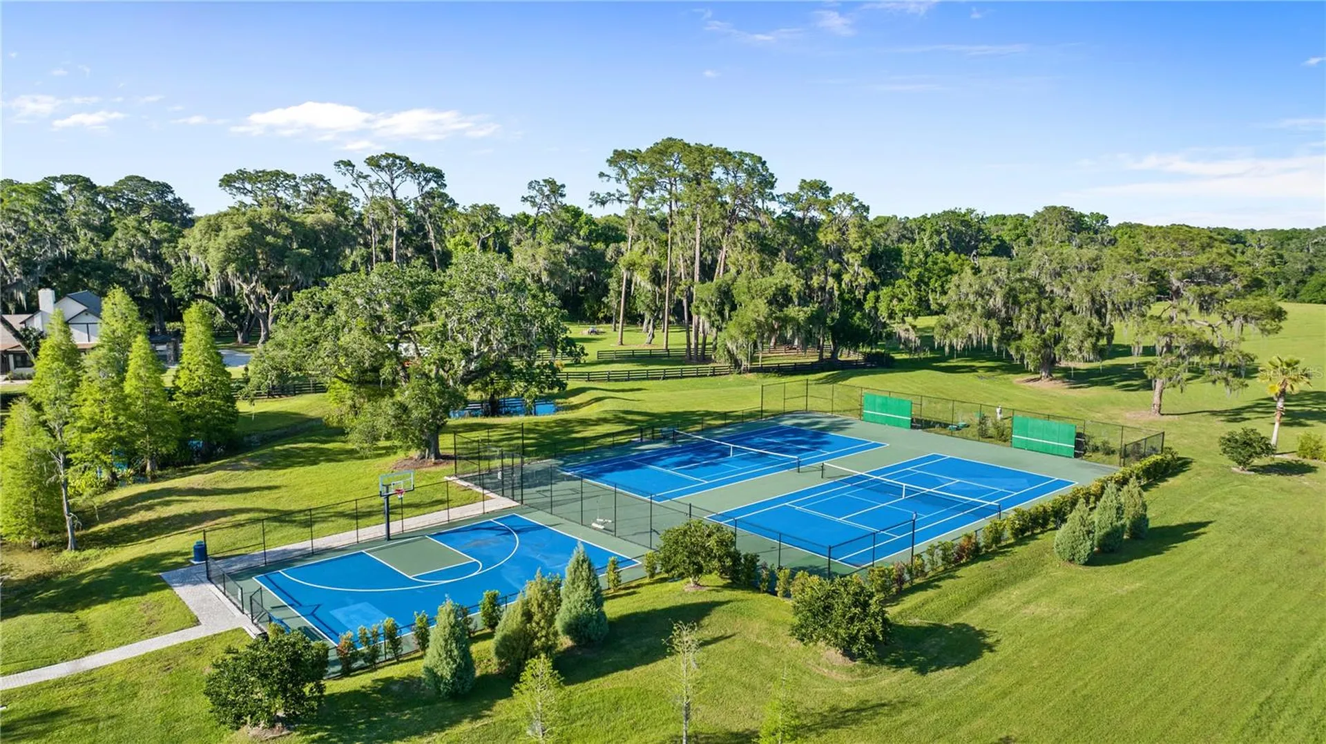 10705 Crane Hill Court Thonotosassa FL 33592