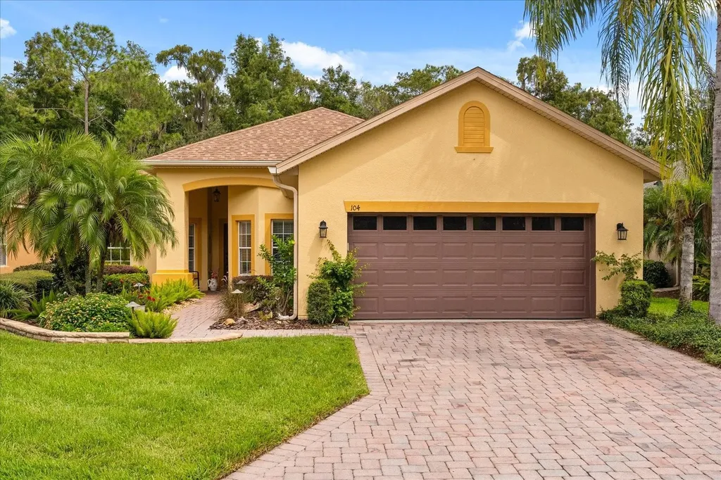 104 Vizcaya Court Kissimmee FL 34759
