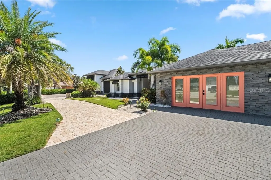 2415 W Price Boulevard North Port FL 34286