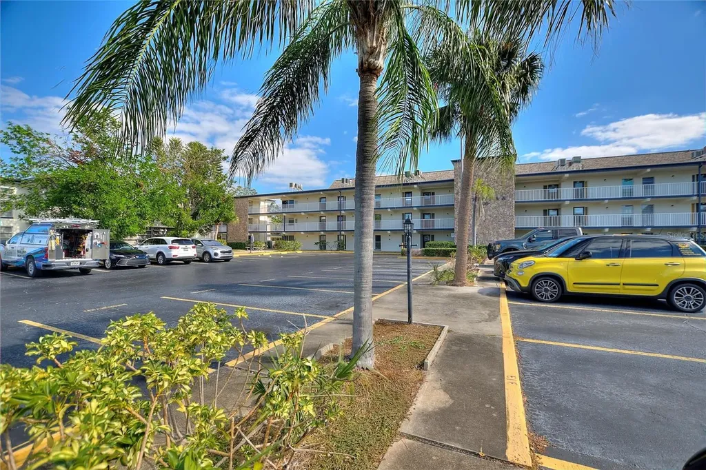 6100 12th Street S St Petersburg FL 33705
