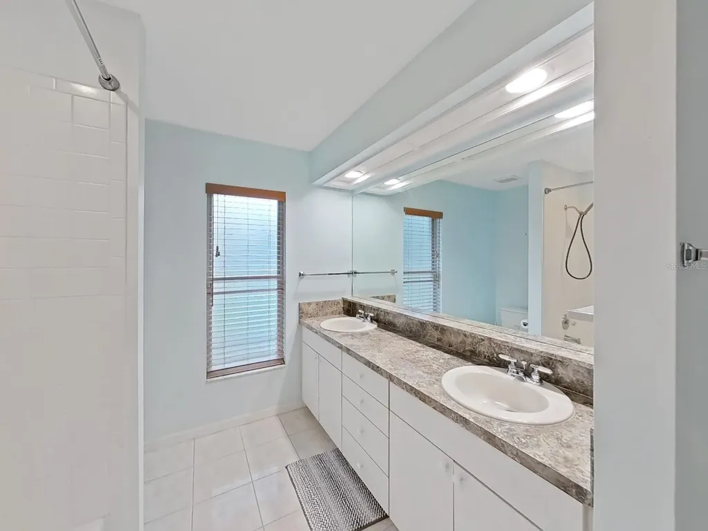 17307 Oak Ledge Drive Lutz FL 33549
