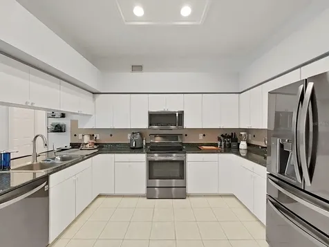 17307 Oak Ledge Drive Lutz FL 33549