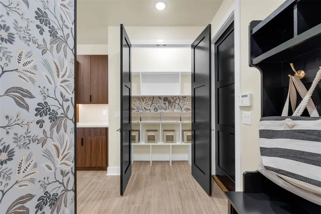 1910 Cloverlawn Avenue Orlando FL 32806