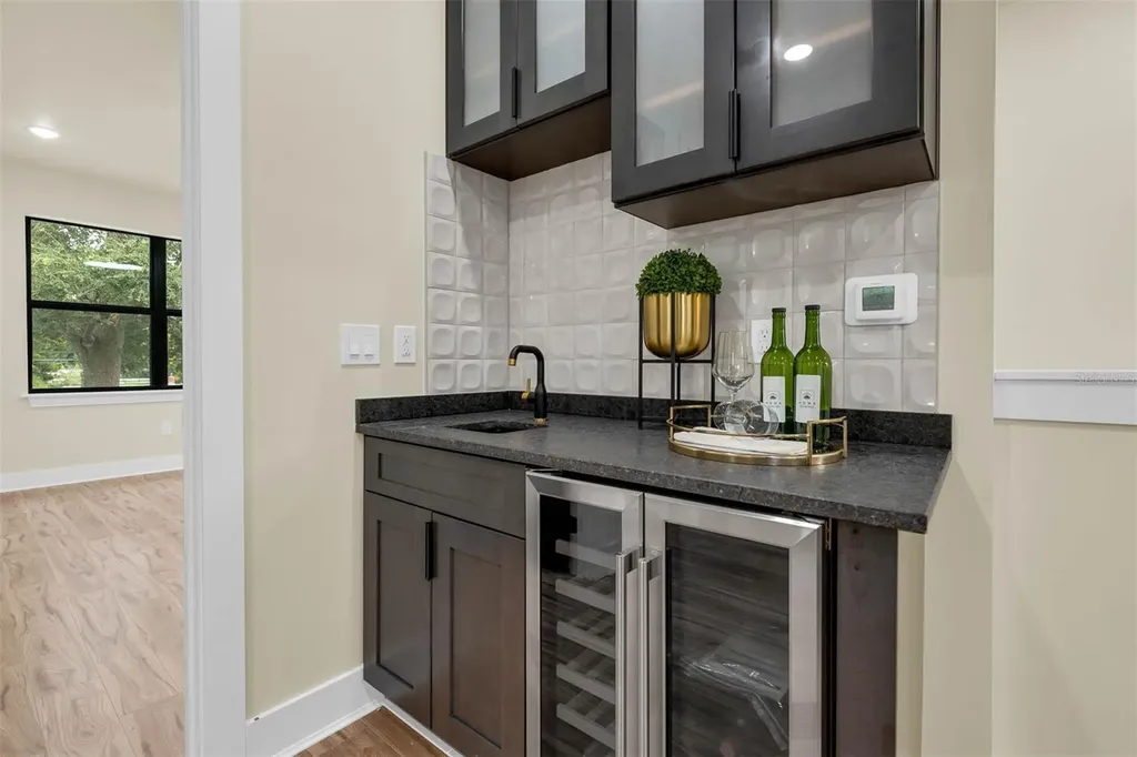 1910 Cloverlawn Avenue Orlando FL 32806