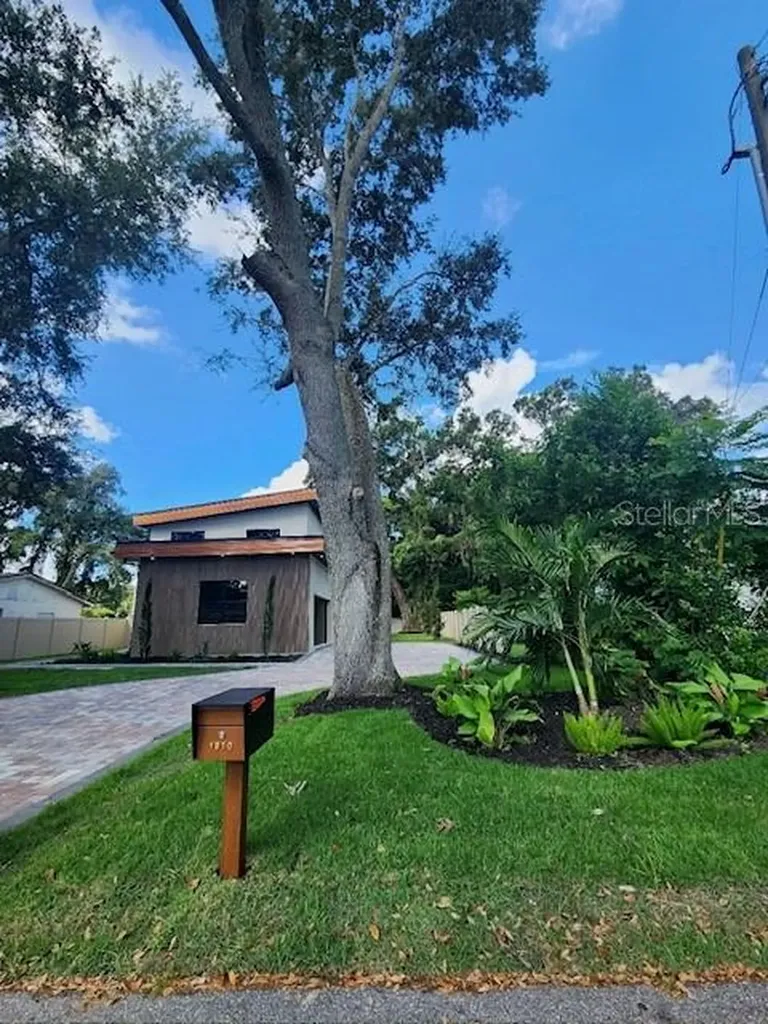 1910 Cloverlawn Avenue Orlando FL 32806