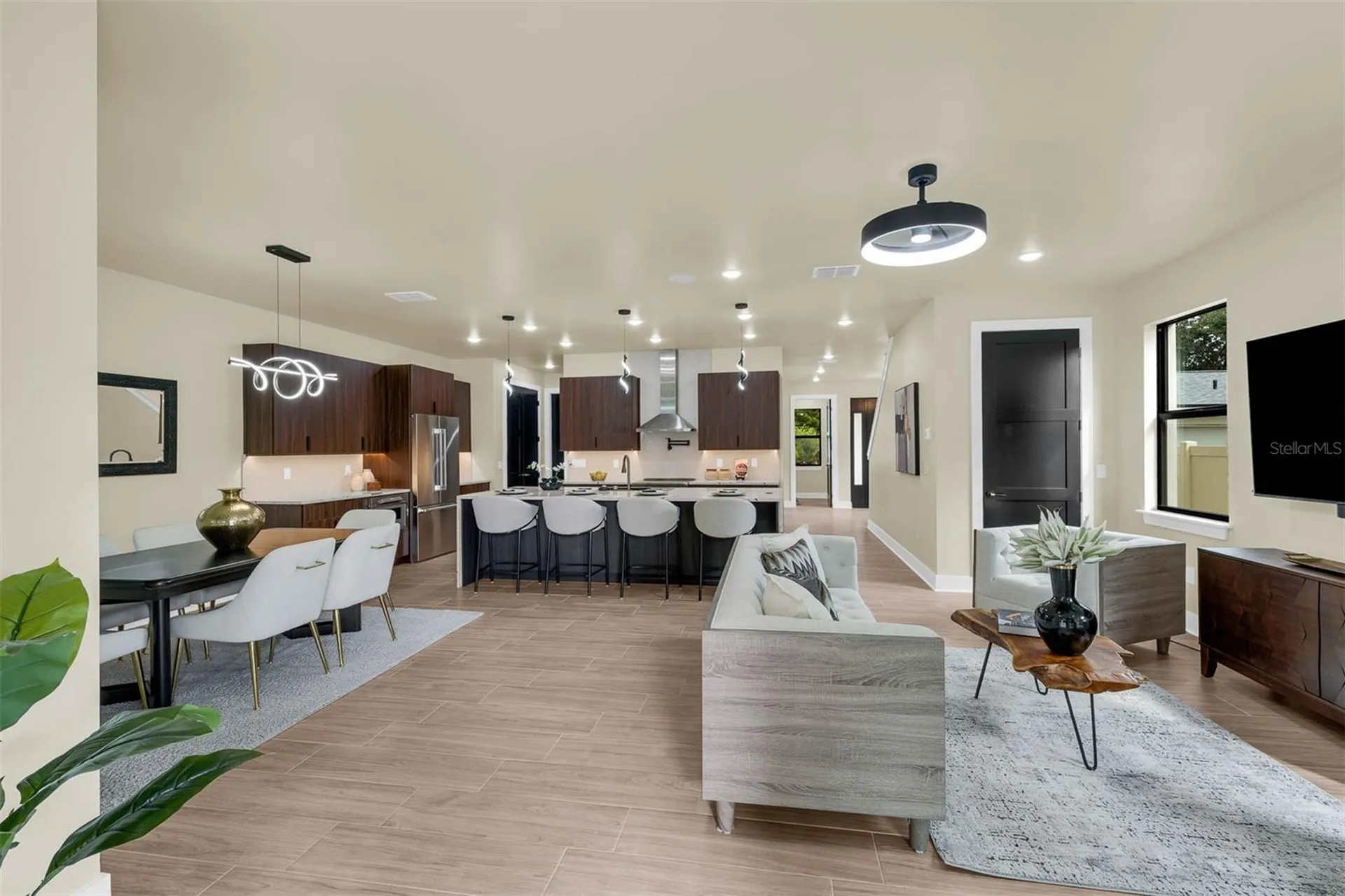 1910 Cloverlawn Avenue Orlando FL 32806