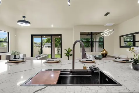 1910 Cloverlawn Avenue Orlando FL 32806