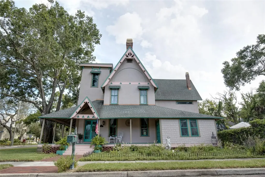 101 Read Street Tarpon Springs FL 34689