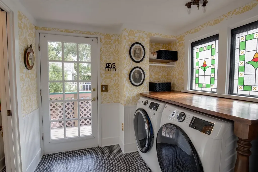 101 Read Street Tarpon Springs FL 34689