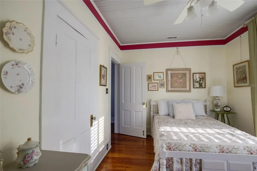 101 Read Street Tarpon Springs FL 34689