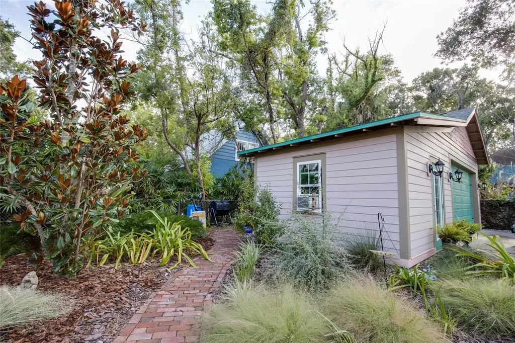 101 Read Street Tarpon Springs FL 34689