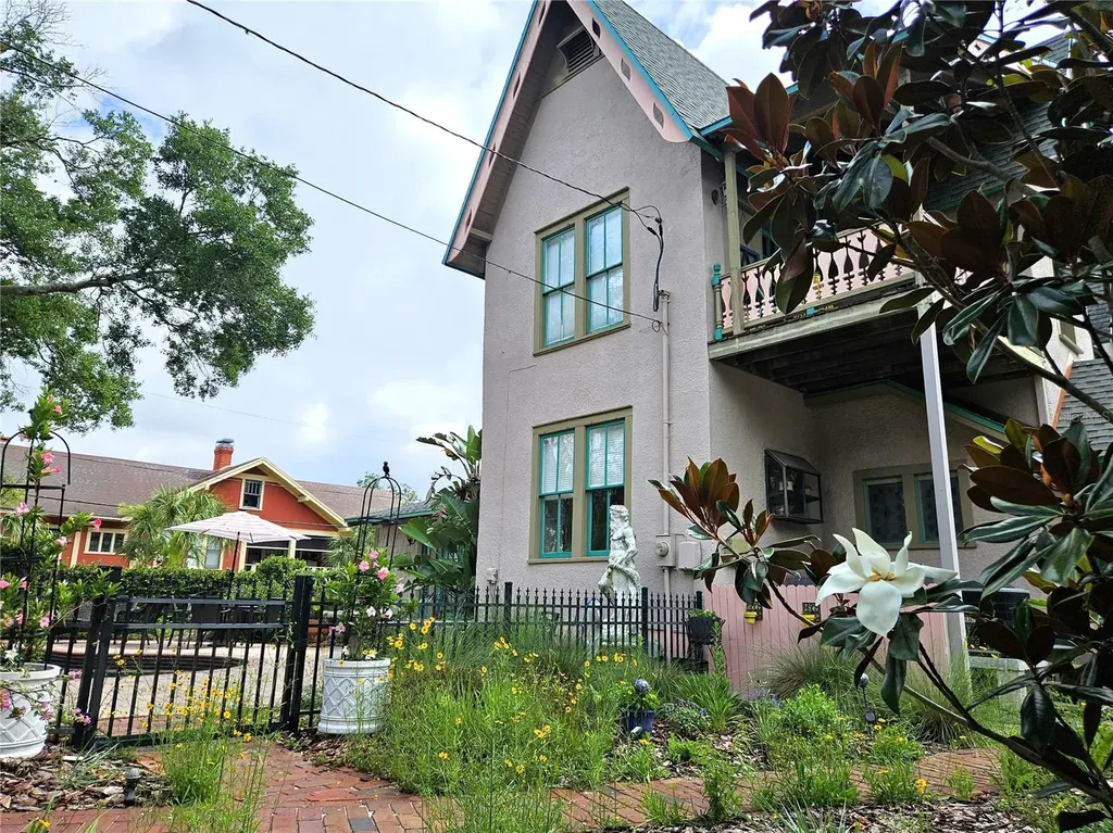 101 Read Street Tarpon Springs FL 34689