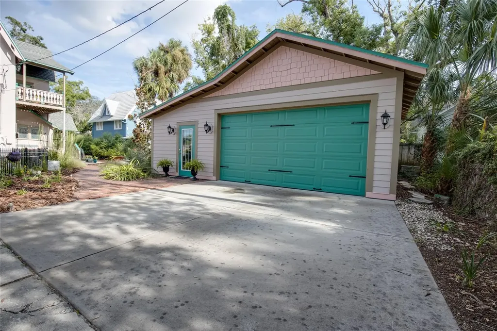101 Read Street Tarpon Springs FL 34689