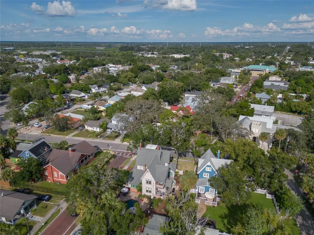 101 Read Street Tarpon Springs FL 34689