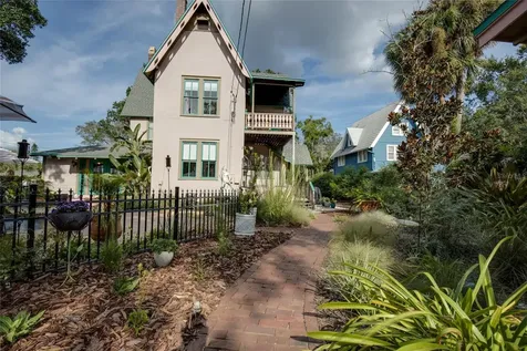 101 Read Street Tarpon Springs FL 34689