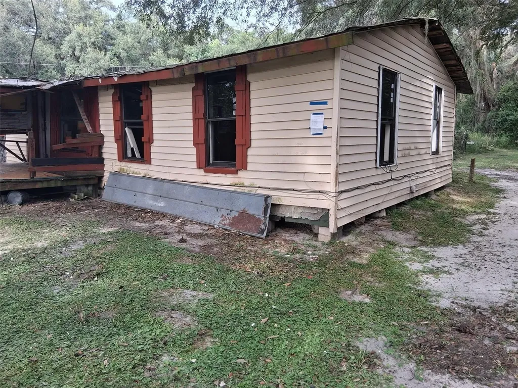 18255 NW 60th Avenue Reddick FL 32686