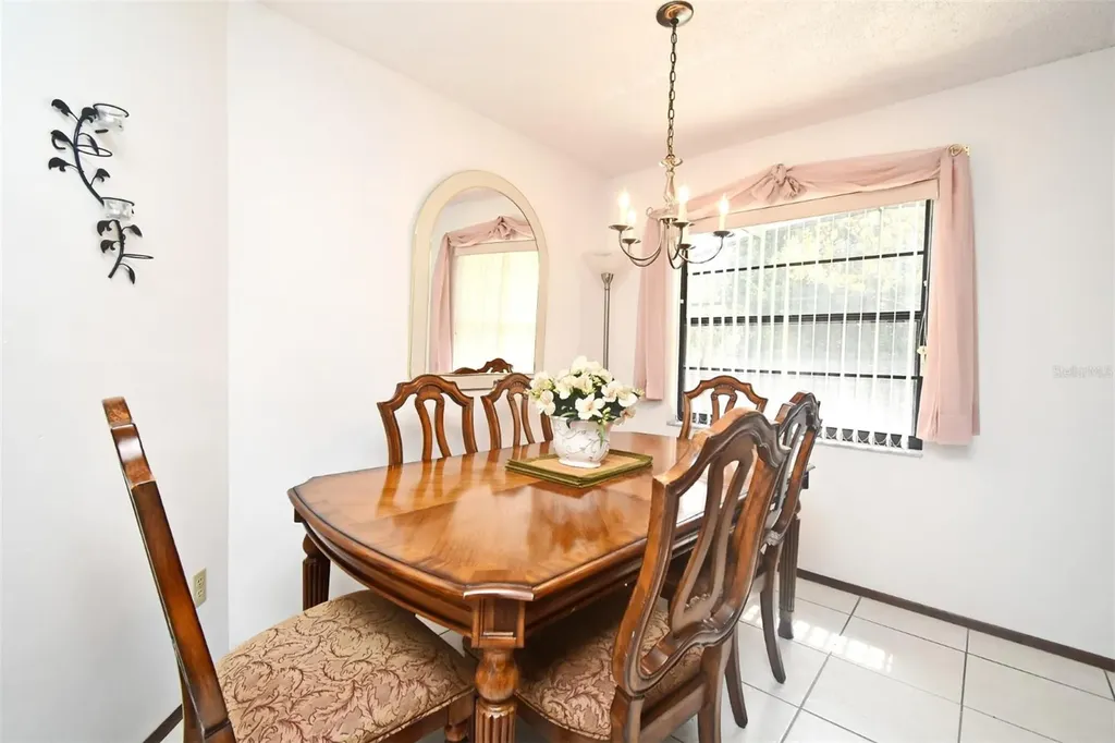 1438 Londra Lane Kissimmee FL 34744