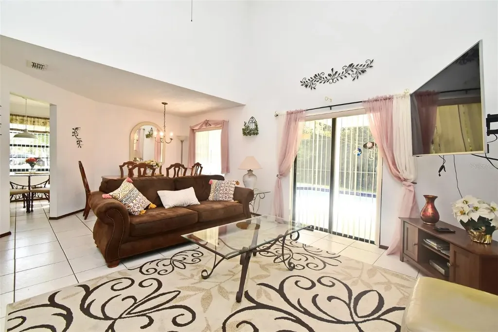 1438 Londra Lane Kissimmee FL 34744