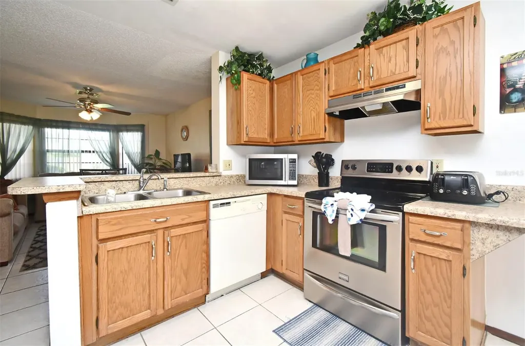1438 Londra Lane Kissimmee FL 34744