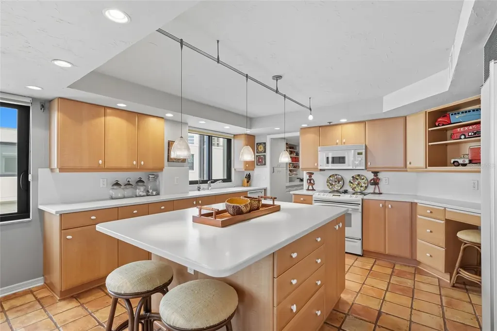 97 Sunset Drive Sarasota FL 34236