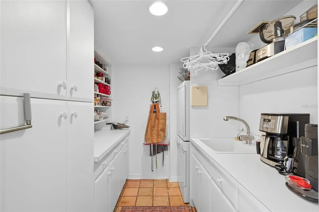 97 Sunset Drive Sarasota FL 34236