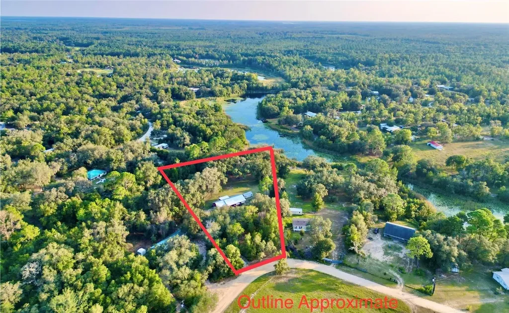 137 Oak Circle Interlachen FL 32148