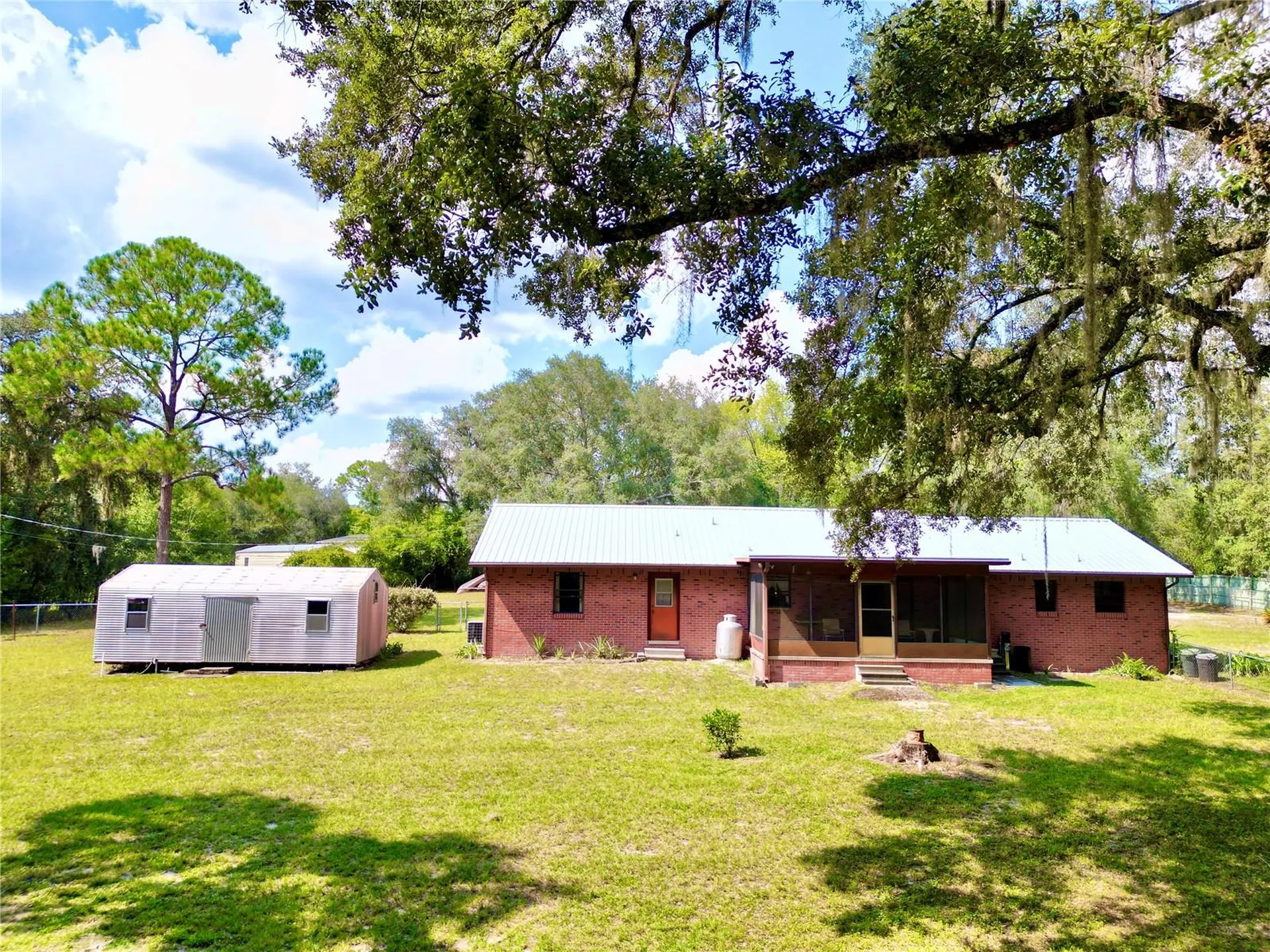 137 Oak Circle Interlachen FL 32148