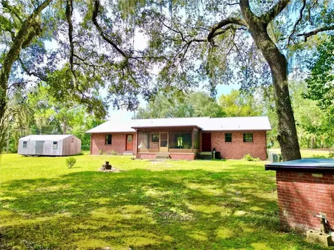 137 Oak Circle Interlachen FL 32148