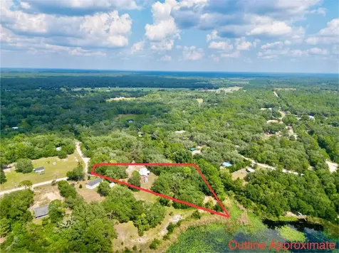 137 Oak Circle Interlachen FL 32148
