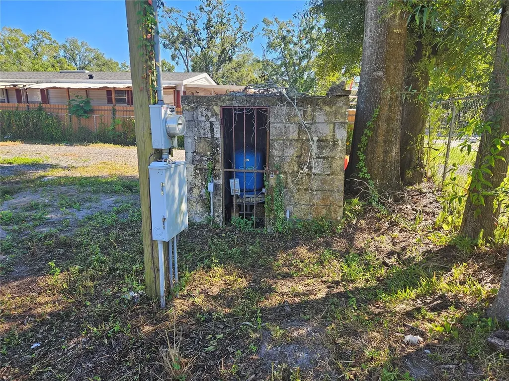 12321 Cambridge Avenue Tampa FL 33624