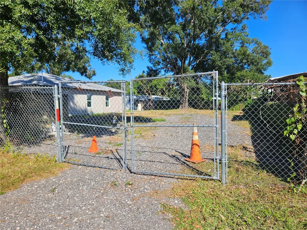 12321 Cambridge Avenue Tampa FL 33624