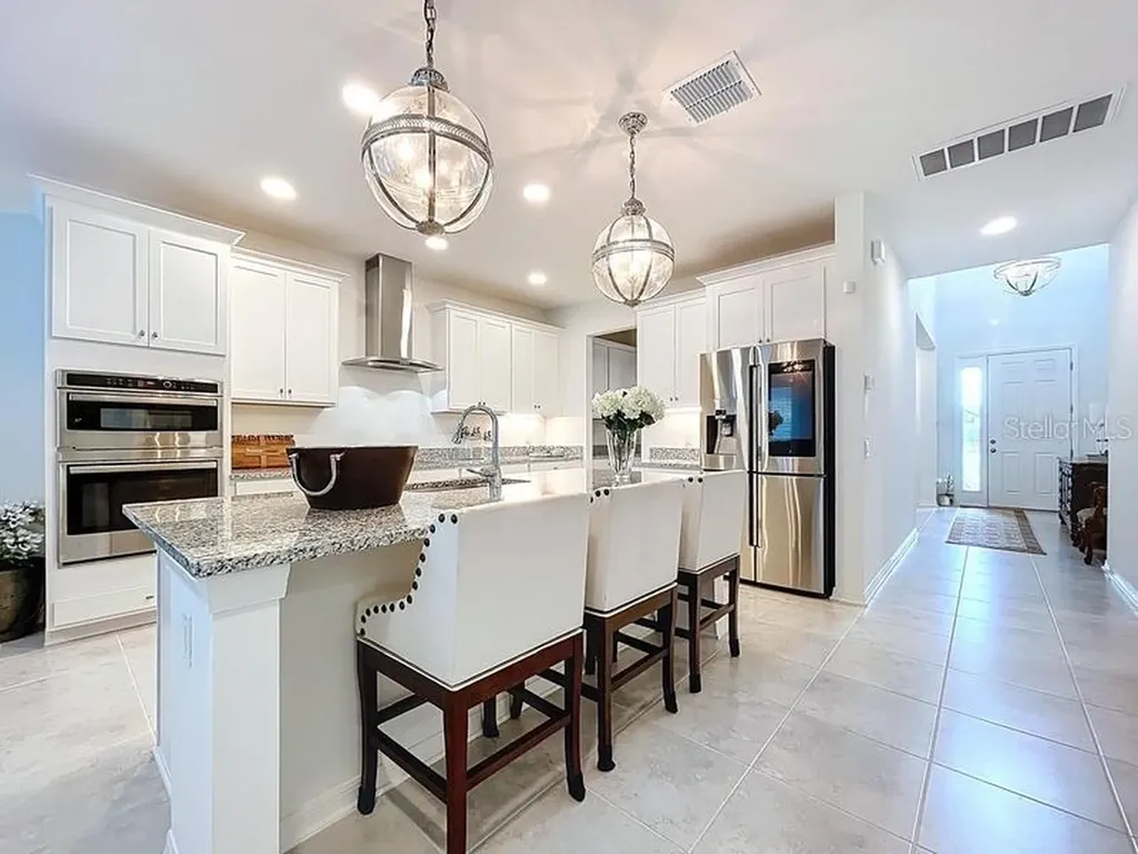 2450 Sunny Pebble Loop Zephyrhills FL 33540