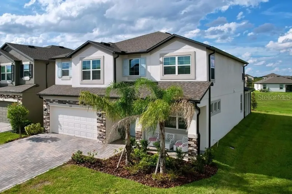 2450 Sunny Pebble Loop Zephyrhills FL 33540