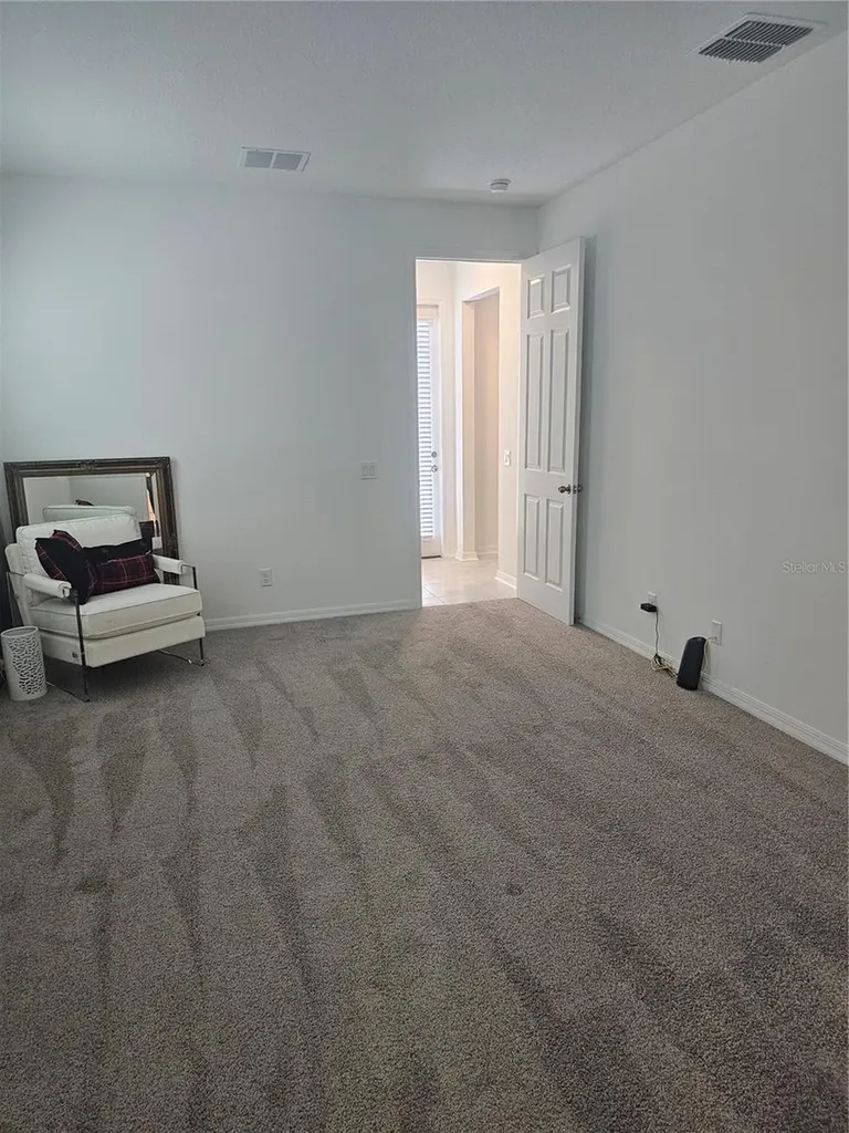 2450 Sunny Pebble Loop Zephyrhills FL 33540