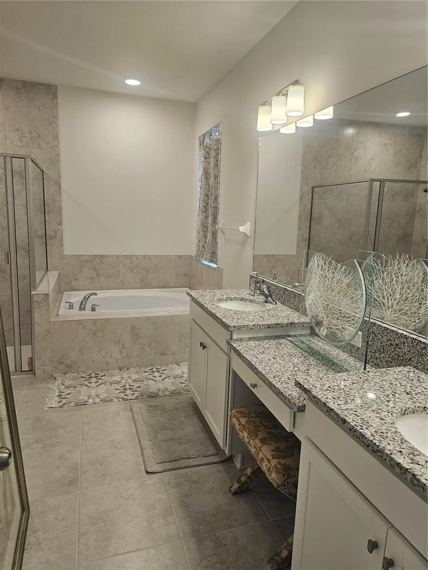 2450 Sunny Pebble Loop Zephyrhills FL 33540