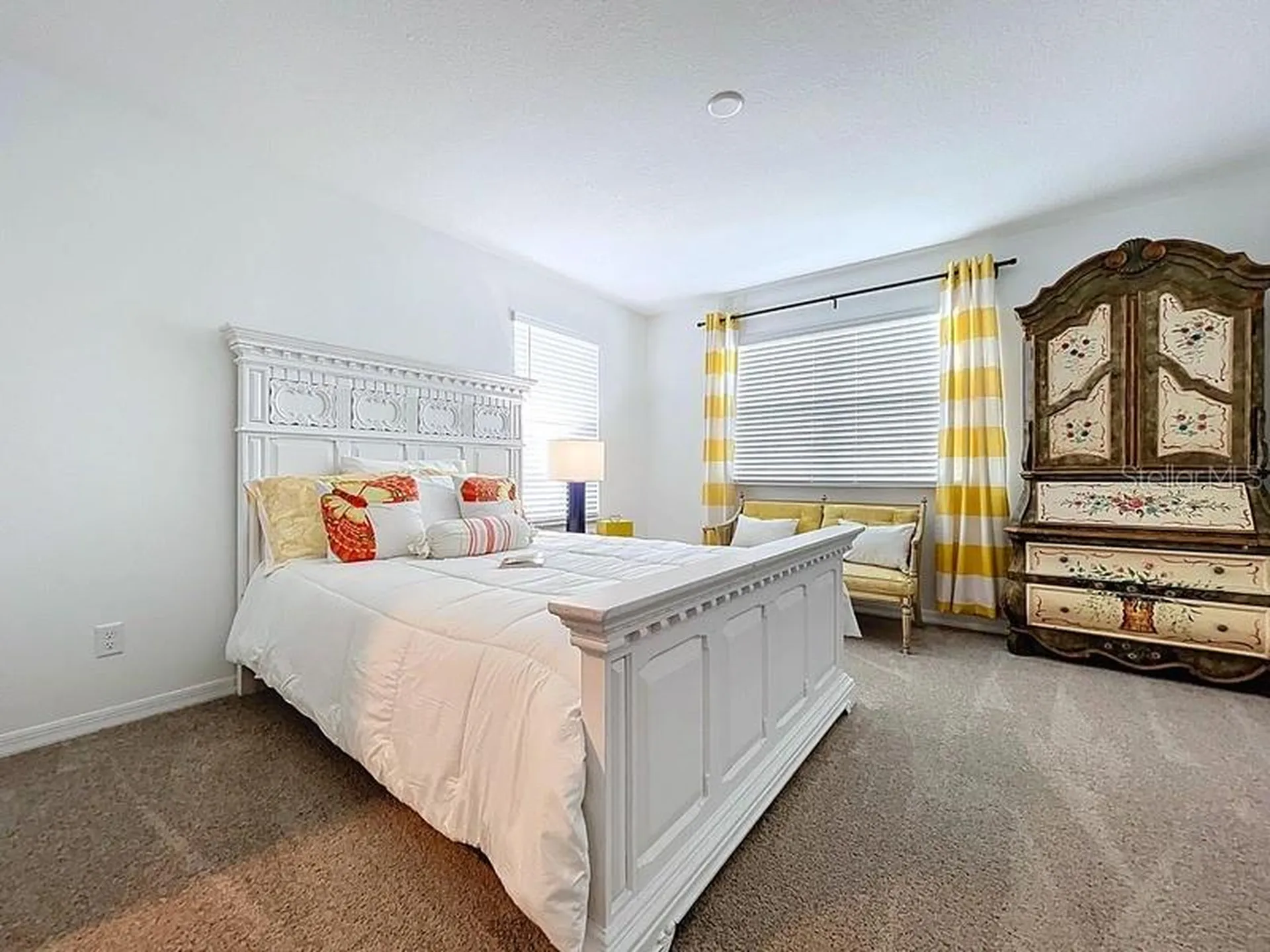 2450 Sunny Pebble Loop Zephyrhills FL 33540