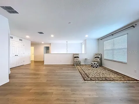 2450 Sunny Pebble Loop Zephyrhills FL 33540