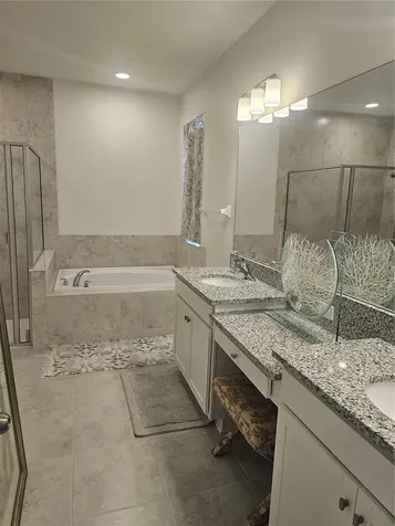 2450 Sunny Pebble Loop Zephyrhills FL 33540
