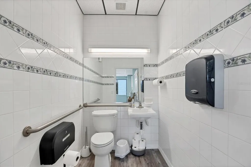 3279 S Access Road Englewood FL 34224