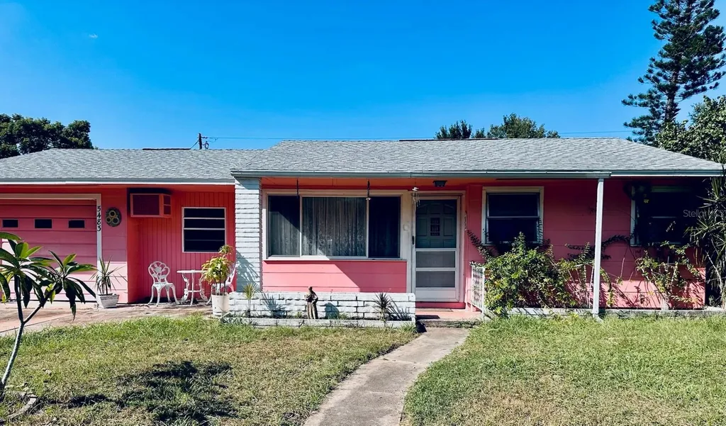 5483 45th Avenue N St Petersburg FL 33709